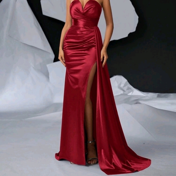 Dresses & Skirts - Burgundy Red Elegant Luxury Strapless Neck Ruched Decor Asymmetric Evening Dress